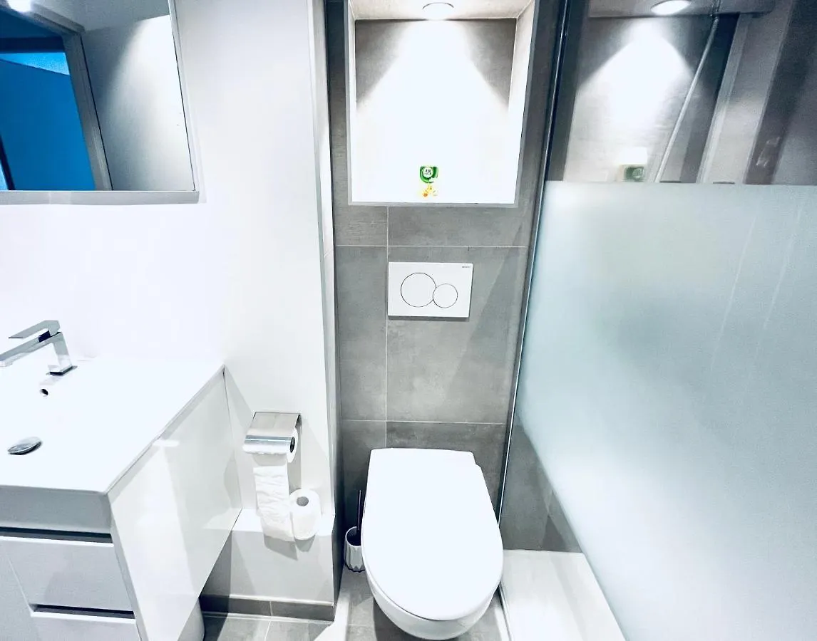 Le White Cosy A 5 Minutes Du Lac Avec Parking Privatif Gratuit Annecy