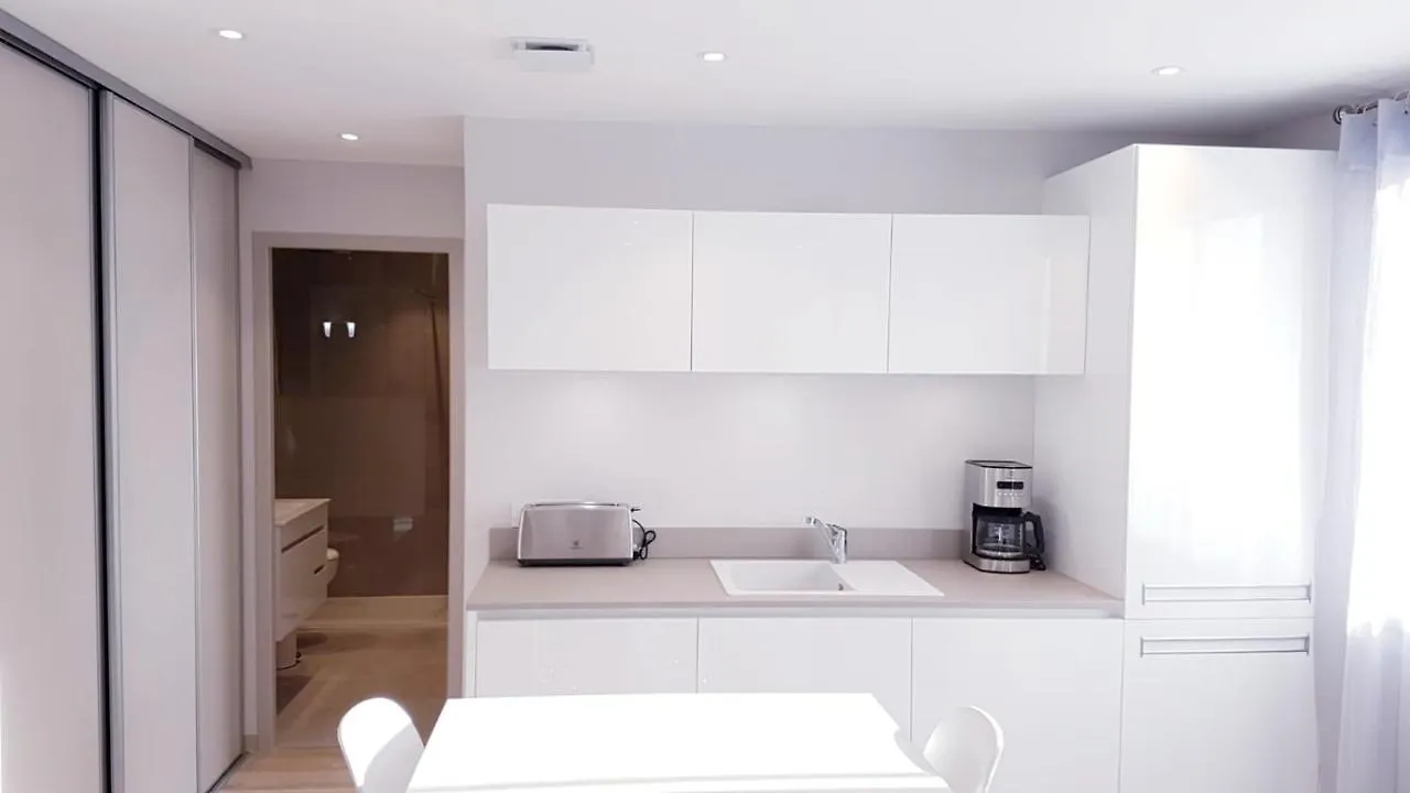 Apartment Le White Cosy A 5 Minutes Du Lac Avec Parking Privatif Gratuit Annecy