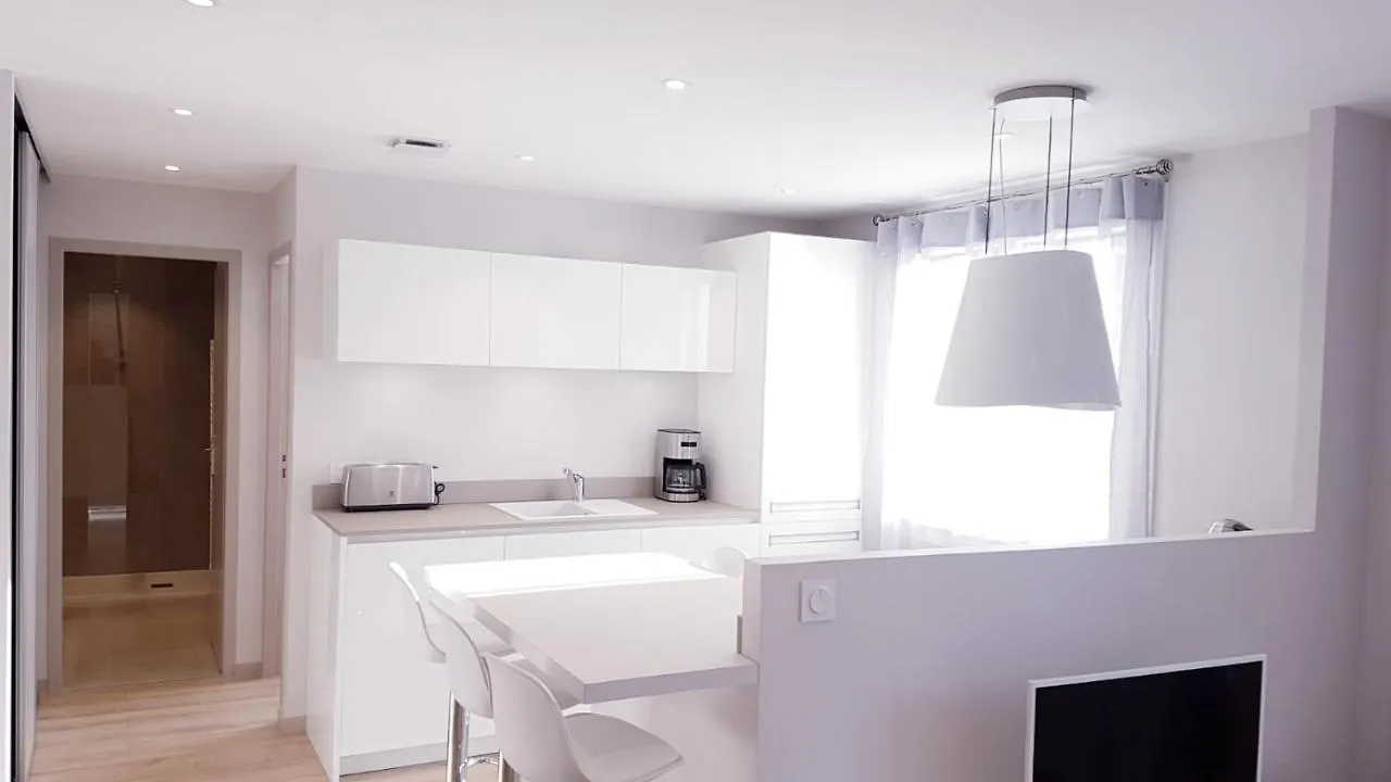 Apartment Le White Cosy A 5 Minutes Du Lac Avec Parking Privatif Gratuit Annecy
