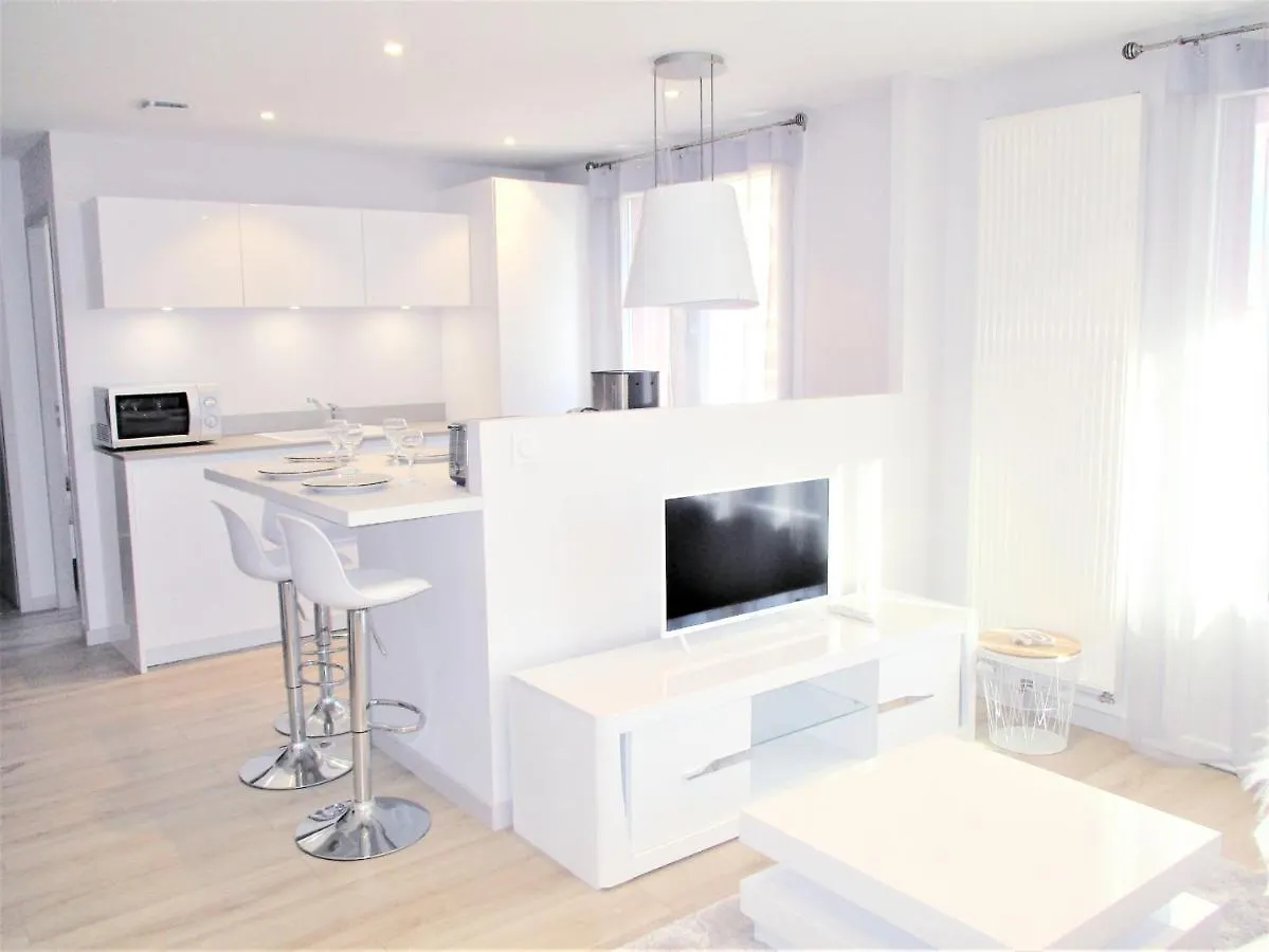 Apartment Le White Cosy A 5 Minutes Du Lac Avec Parking Privatif Gratuit Annecy