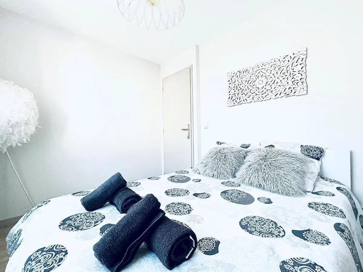 Apartment Le White Cosy A 5 Minutes Du Lac Avec Parking Privatif Gratuit Annecy